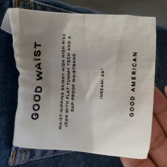 Good American Good Waist in Indigo144 Jeans - Picture 8 of 9